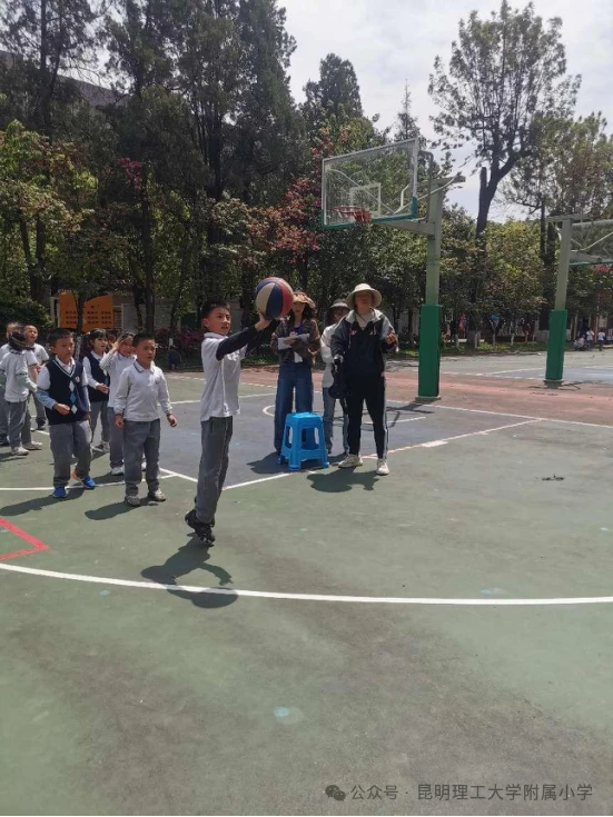 如何使用创新科技设备监测篮球运动员的训练数据_1